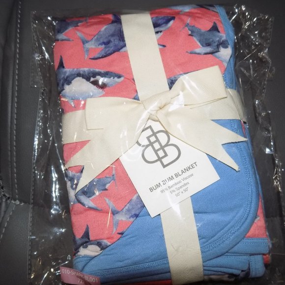 LITTLE BUM BUMS LBB JAWS DROPPING BUM BUM BLANKET - Picture 2 of 3